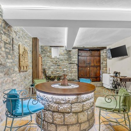 The Well House - Unesco Μπεράτ Εξωτερικό φωτογραφία