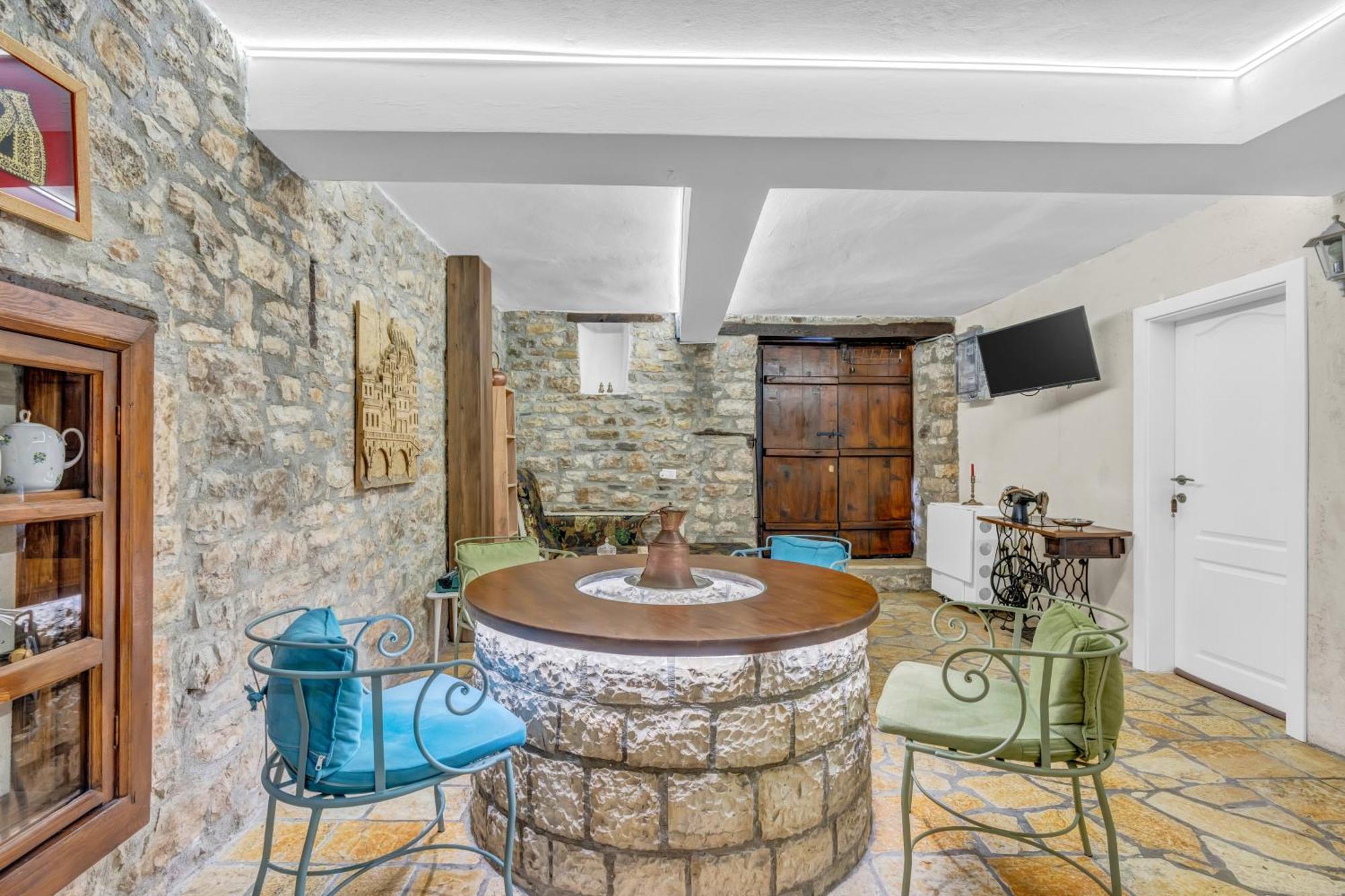 The Well House - Unesco Μπεράτ Εξωτερικό φωτογραφία