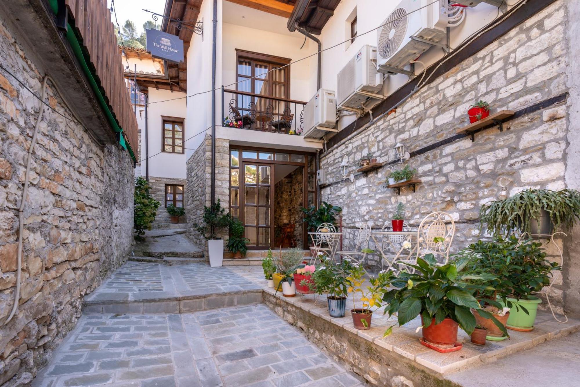 The Well House - Unesco Μπεράτ Εξωτερικό φωτογραφία