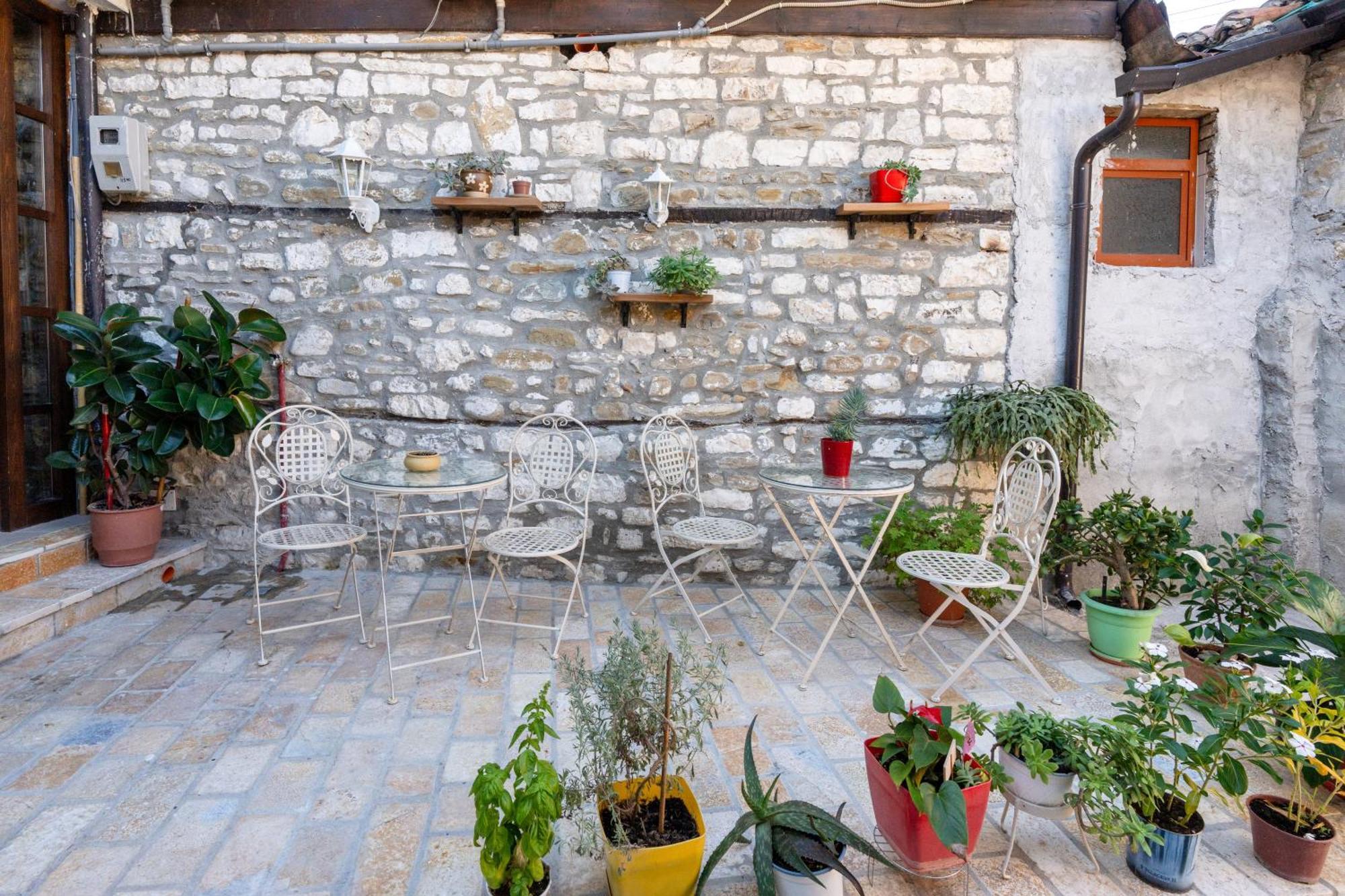 The Well House - Unesco Μπεράτ Εξωτερικό φωτογραφία